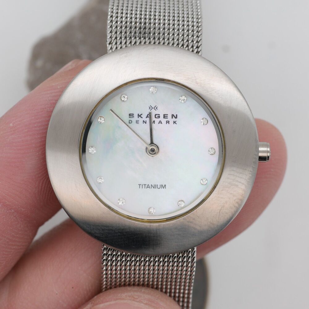 Skagen Denmark 569STT Titanium Watch Mother of Pearl Dial Crystal Markers - Picture 3 of 4